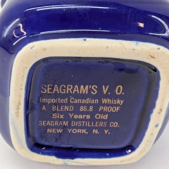 Seagram's VO Cobalt Blue with Gold Accents Grip Handle 5 Inch Pub Jug Water Jug - Picture 6 of 6